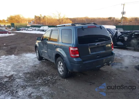 2011 Ford Escape Hybrid Limited z USA, uszkodzony, nr VIN 1FMCU4K33BKB64409
